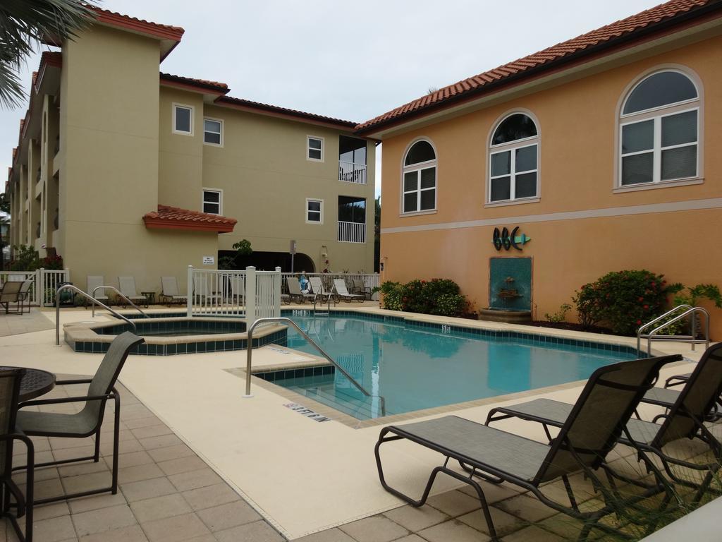 Queens Gate Resort Bradenton Beach Exterior foto